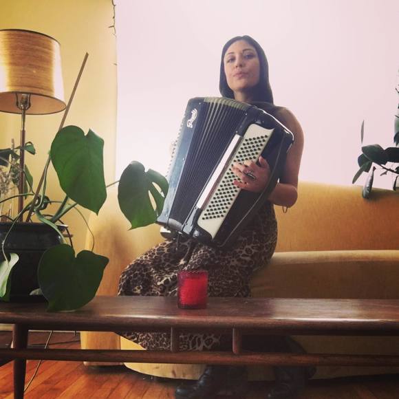 Meet your Posher, Keri - Picture 1 of 1